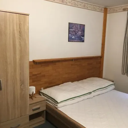 Horni Lanov * Dolni Dvur