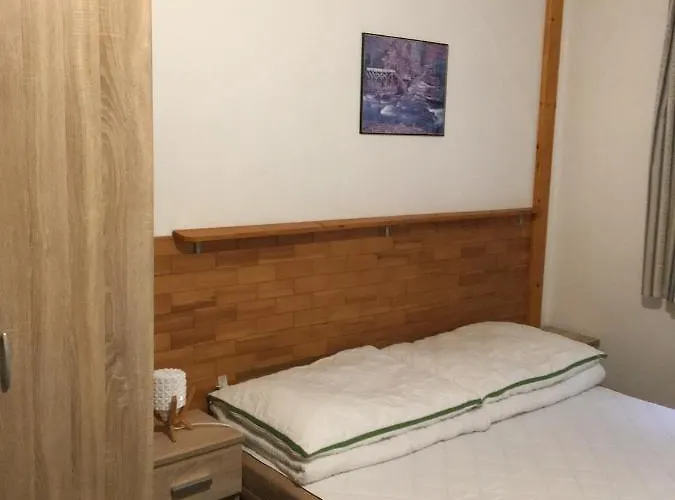 Horni Lanov * Dolni Dvur